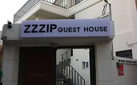 Zzzip Guesthouse In Hongdae