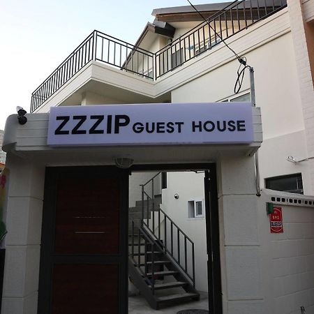 Zzzip Guesthouse In Hongdae Seoul Exterior photo